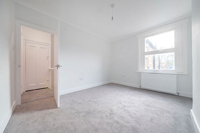 2 Bedroom Flat For Sale In Nithdale Road, London, SE18
