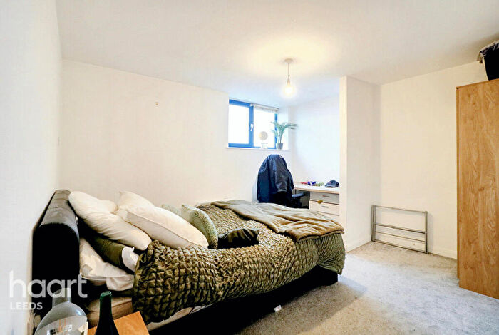 2 Bedroom Apartment For Sale In Artist Street, Leeds, LS12