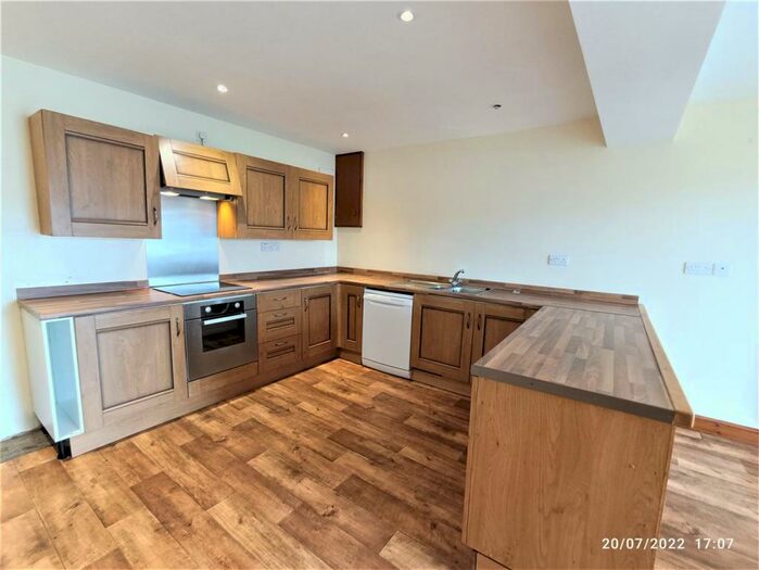 3 Bedroom Terraced House To Rent In Siliwen Road, Bangor, LL57