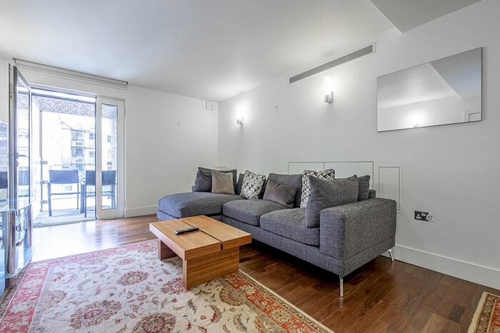 2 Bedroom Flat To Rent In Weymouth Street, London, W1W