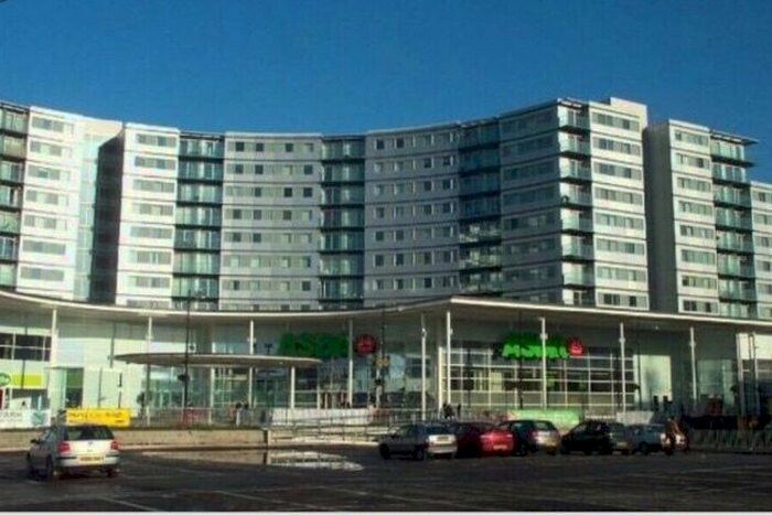 2 Bedroom Flat To Rent In Prince Regent Road, Hounslow, TW3