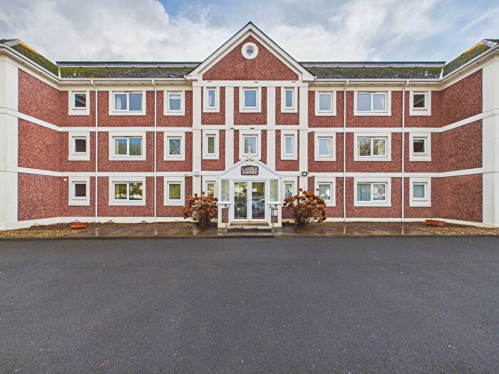 1 Bedroom Flat For Sale In Castle Court, Cary Park, Torquay, TQ1