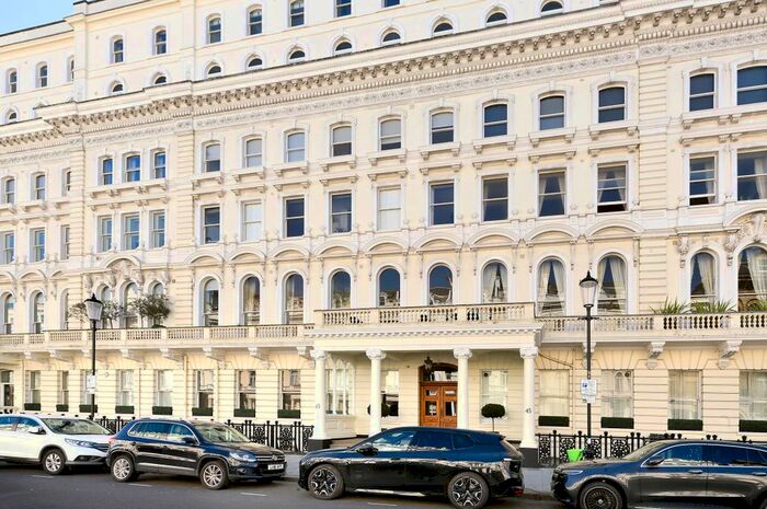 2 Bedroom Flat To Rent In Queen's Gate Terrace, London, SW7