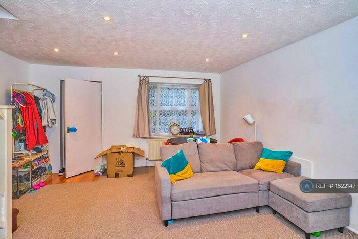 4 Bedroom Detached House To Rent In Clipper View, Birmingham, B16