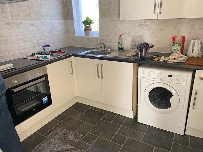 2 Bedroom Flat To Rent In Burton Road, Uphill Area, Lincoln, LN1