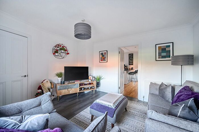 3 Bedroom End Of Terrace House For Sale In Denby Way, Tilehurst, Reading, Berkshire, RG30