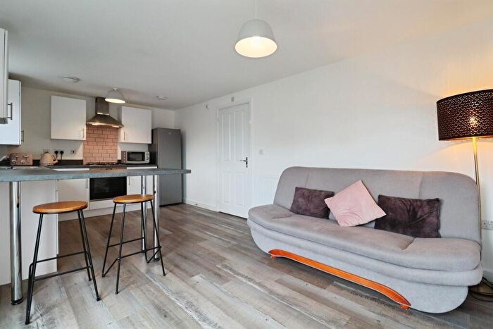 2 Bedroom Flat For Sale In Clos Y Rheilffordd, Barry, CF62