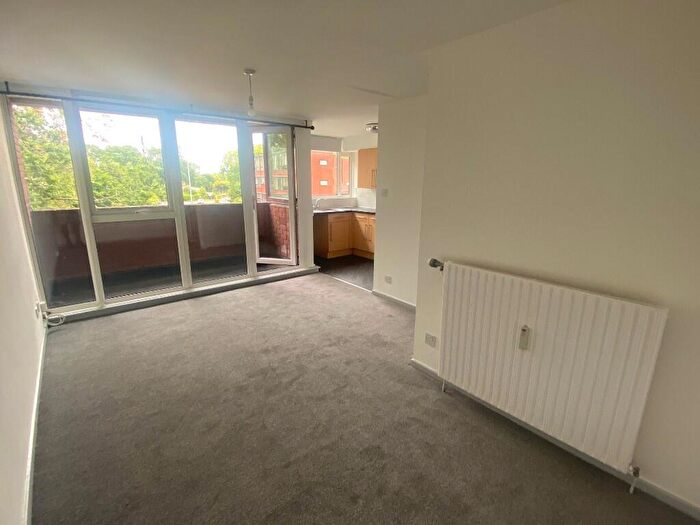 Studio To Rent In Cottesmore House, Browns Green, Birmingham, B20