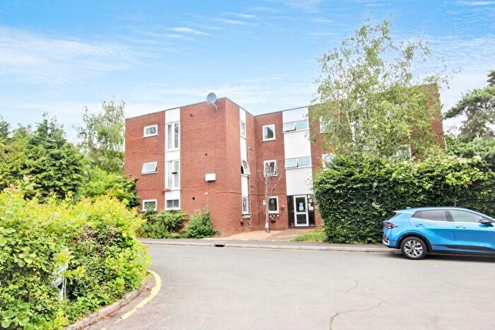 1 Bedroom Flat For Sale In Sunnydene Close, Romford, RM3