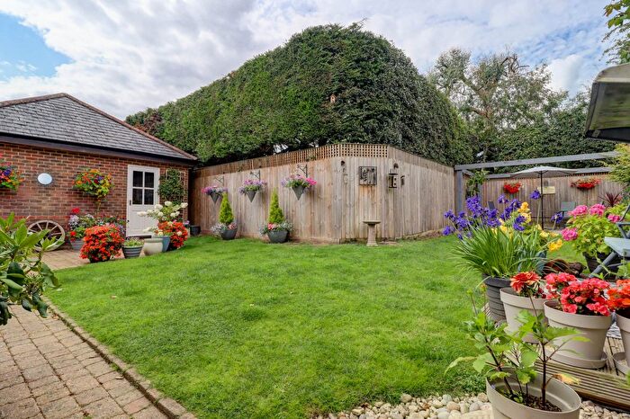 4 Bedroom Detached House For Sale In Gables Meadow, Holmer Green, Buckinghamshire, HP15