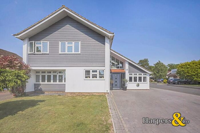 4 Bedroom Detached House For Sale In Fairlight Cross, Longfield, DA3