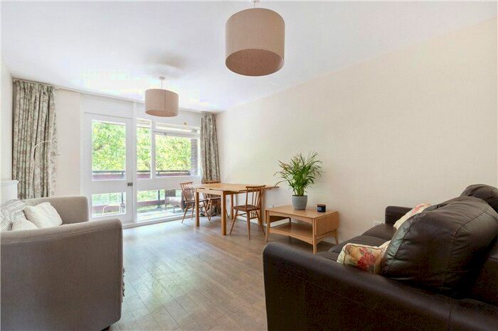 3 Bedroom Flat For Sale In Dighton Court, John Ruskin Street, London, SE5