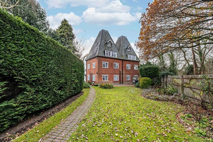 3 Bedroom Flat For Sale In Littlebourne Road, Canterbury, CT3