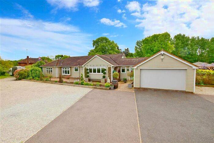 4 Bedroom Detached Bungalow For Sale In Ashford Road, Bethersden, Ashford, Kent, TN26