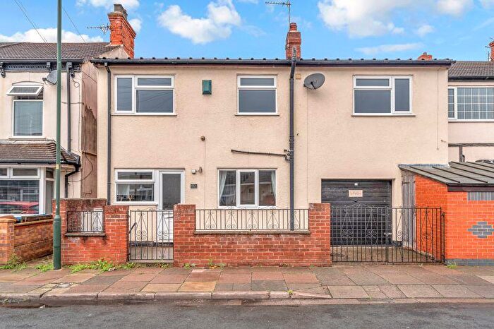 2 Bedroom Terraced House To Rent In Grimsby Road, Cleethorpes, DN35