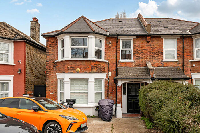 1 Bedroom Parking For Sale In Baring Road, London, SE12