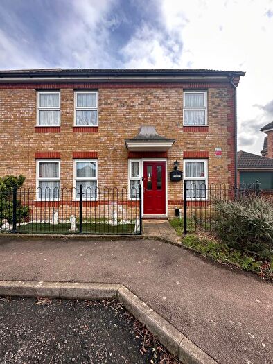2 Bedroom Semi-Detached House To Rent In Foxglove Road, Rush Green, Romford, RM7
