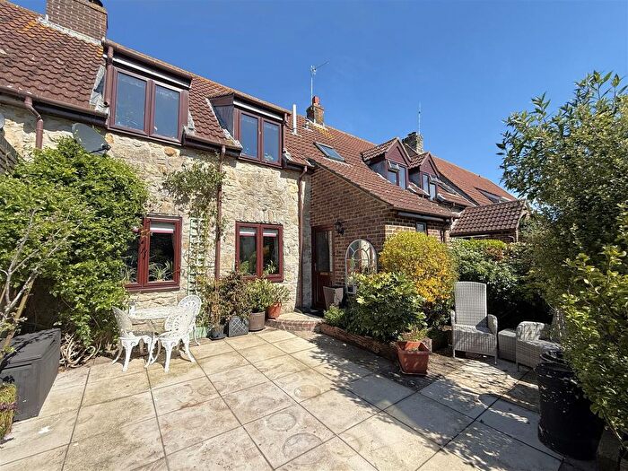 3 Bedroom Terraced House For Sale In Friar Waddon Road, Upwey, DT3