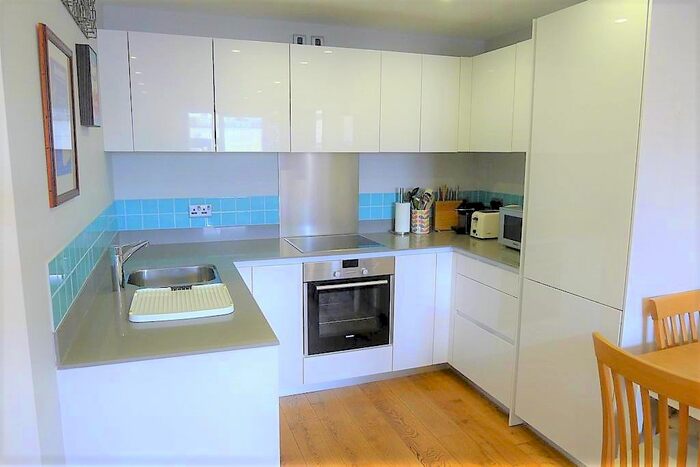 1 Bedroom Flat To Rent In Maltby Street, London, SE1