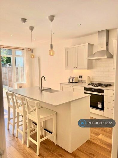 2 Bedroom Flat To Rent In Headingley, Leeds, LS6