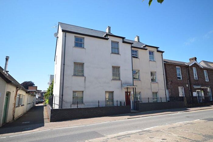 2 Bedroom Flat For Sale In Lion Street, Abergavenny, NP7