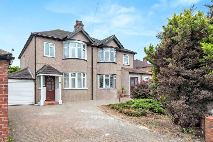 3 Bedroom Semi-Detached House To Rent In Felhampton Road, London, SE9