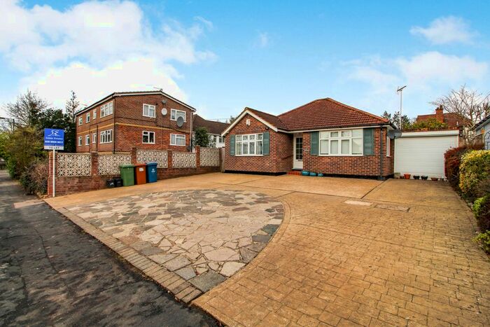 2 Bedroom Detached Bungalow To Rent In Elms Road, Harrow Weald, Stanmore, HA3