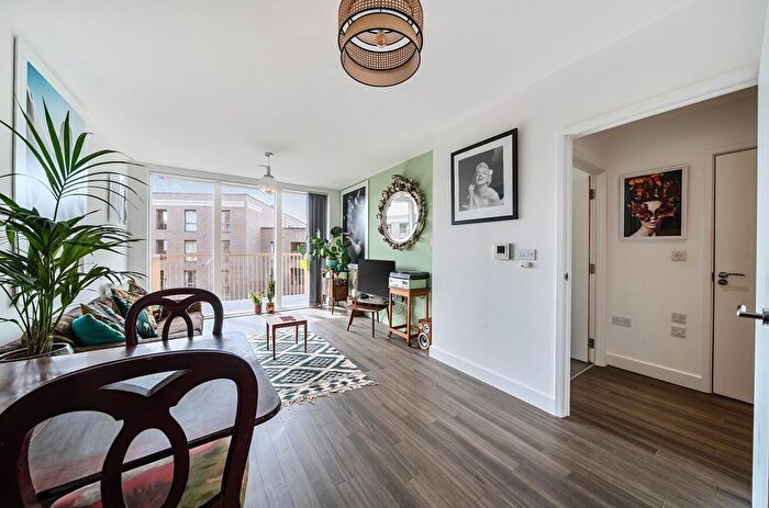 1 Bedroom Flat For Sale In Dixie Court, Adenmore Road, London, SE6