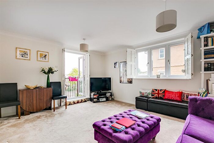 1 Bedroom Flat To Rent In Corney Reach Way, London, W4