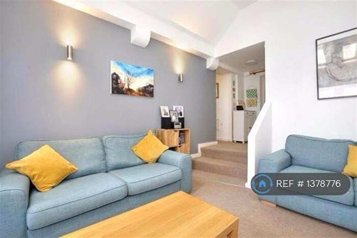 2 Bedroom Flat To Rent In St Mary's Loft, Sheffield, S6