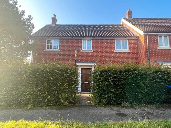 4 Bedroom Semi-Detached House To Rent In Thistle Way, Red Lodge, IP28