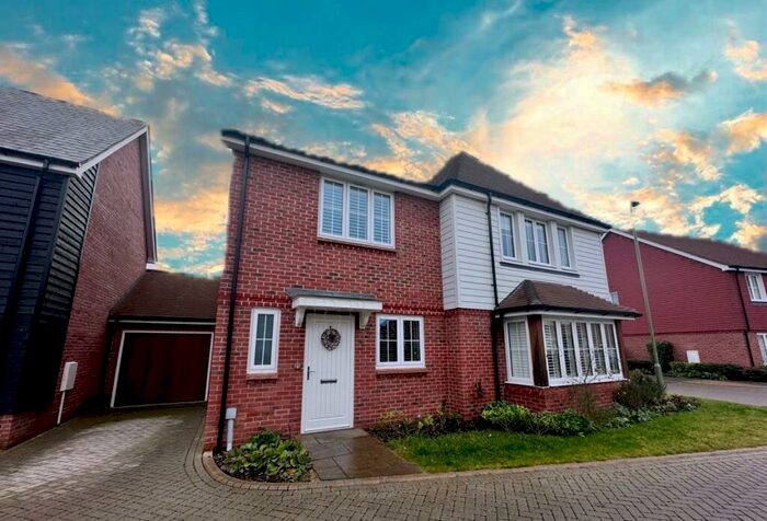 2 Bedroom Semi-Detached House To Rent In Clover Mews, Fleet, GU51