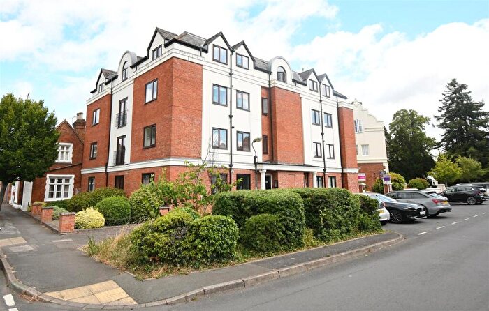 2 Bedroom Flat For Sale In Russell Terrace, Leamington Spa, CV31
