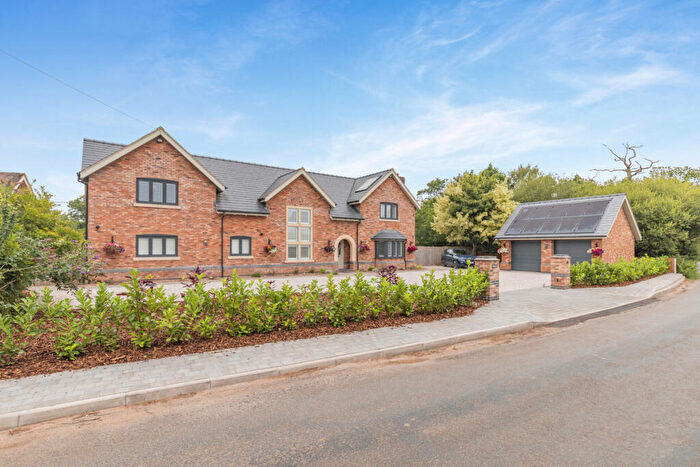 5 Bedroom Detached House For Sale In Long Lane Derrington Stafford, Staffordshire, ST18