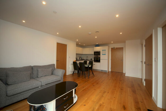 2 Bedroom Flat To Rent In Communication Row, Birmingham, B15