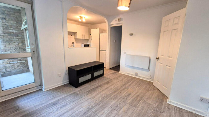 1 Bedroom Flat To Rent In Wansbeck Court, Enfield, Enfield, EN2