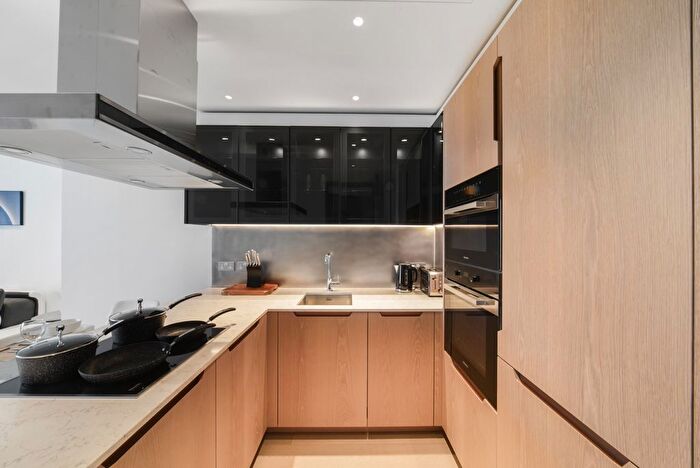 1 Bedroom Flat To Rent In River Park Tower, London, SW8