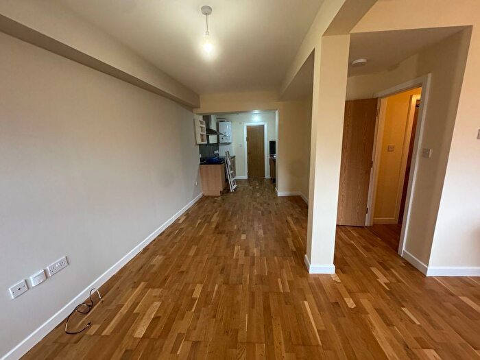 1 Bedroom Flat To Rent In Belton Road, London, E7