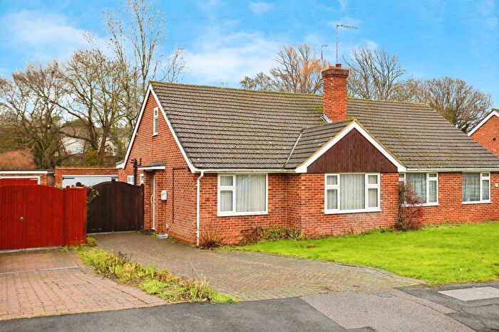 3 Bedroom Bungalow For Sale In Hopgarden Road, Tonbridge, Kent, TN10