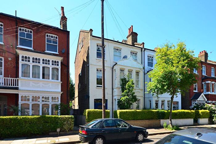 3 Bedroom Flat To Rent In Ennismore Avenue, Chiswick, London, W4