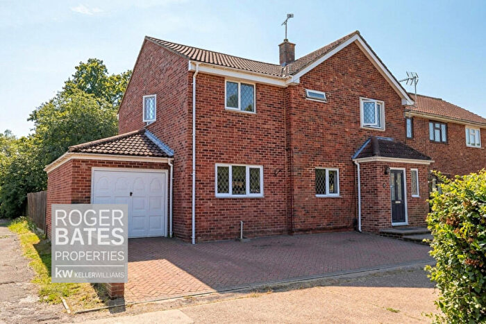 5 Bedroom Semi-Detached House For Sale In Little Spenders, Basildon, SS14
