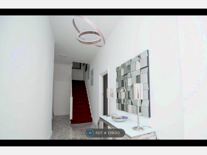 2 Bedroom Flat To Rent In Selborne Road, Ilford, IG1