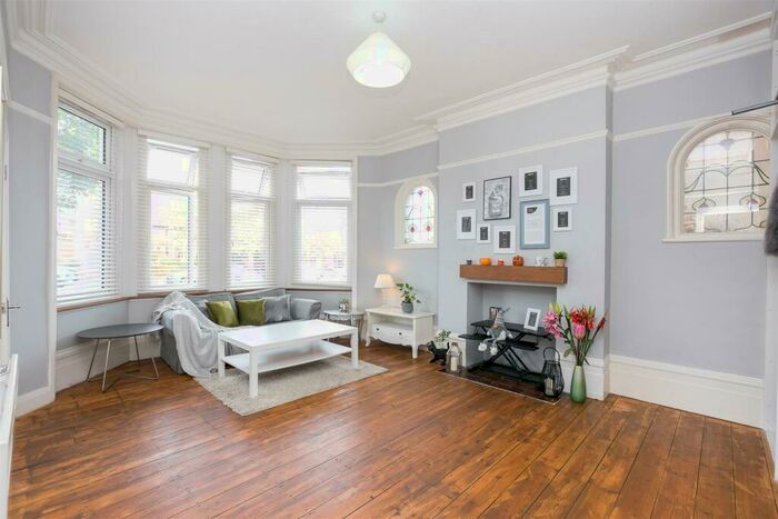 Studio To Rent In Fox Lane, Palmers Green, N13