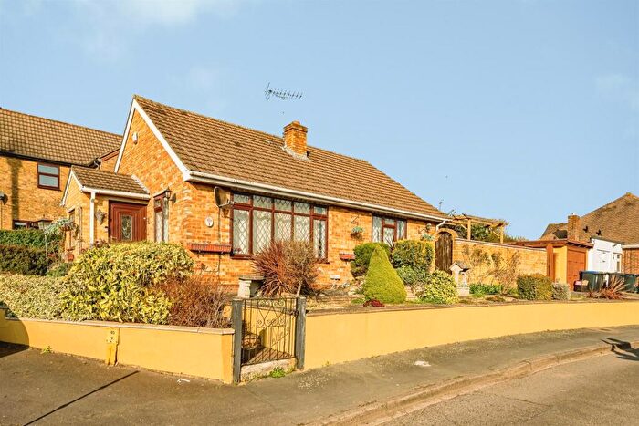 2 Bedroom Detached Bungalow For Sale In Harkness Road, Burnham Village, SL1