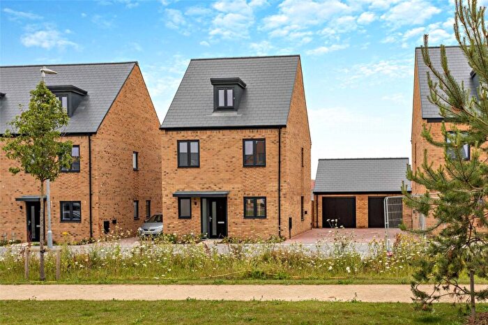 4 Bedroom House To Rent In Spindle Way, St. Neots, Cambridgeshire, PE19