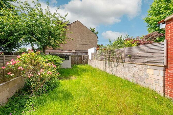 3 Bedroom Terraced House For Sale In Lower Downs Road, Wimbledon Chase, London, SW20