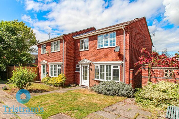 3 Bedroom Semi-Detached House To Rent In Bembridge Court, Bramcote, NG9