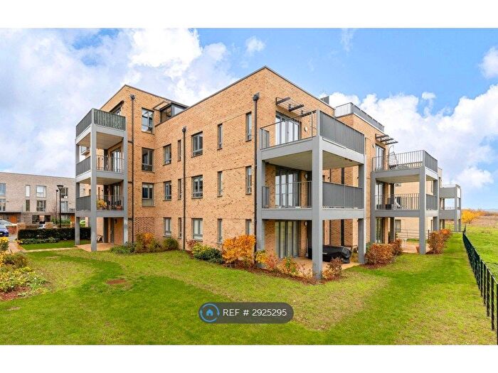 2 Bedroom Flat To Rent In Renard Way, Cambridge, CB2