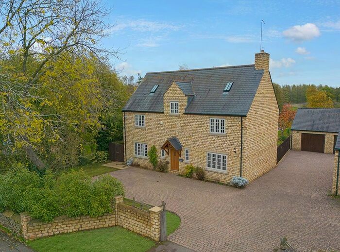 6 Bedroom Detached House For Sale In Bridge Road, Stoke Bruerne, Towcester, NN12