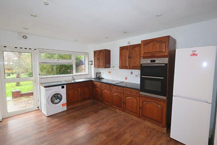 3 Bedroom Terraced House To Rent In Creekside, Rainham, Havering, London, RM13